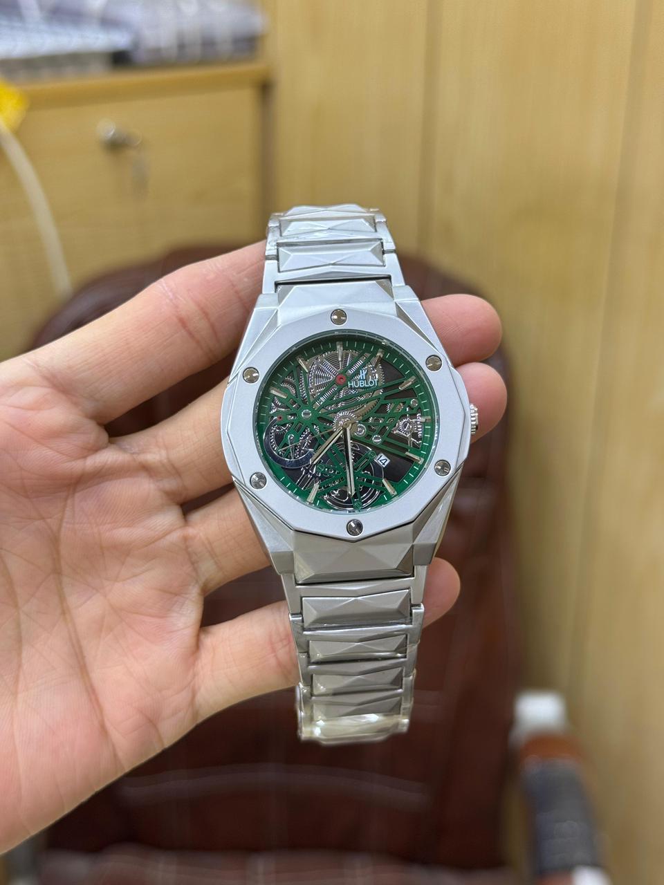 Hublot Inspired Heavy Chain Master Lock Watch – Premium Color Finish